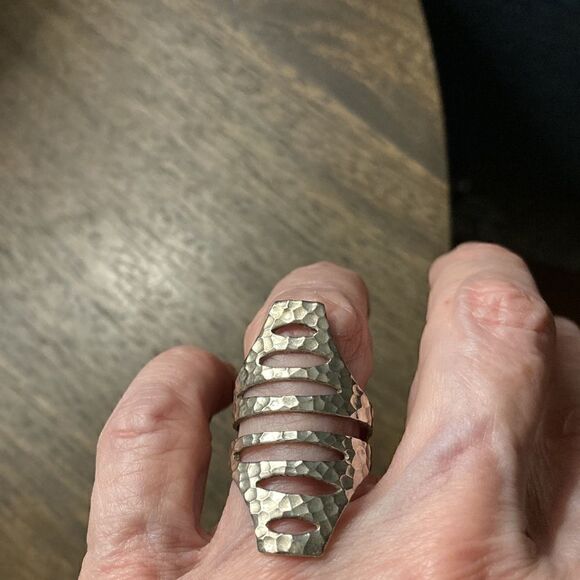 Hammered Sterling Silver Ring. - Picture 3 of 3
